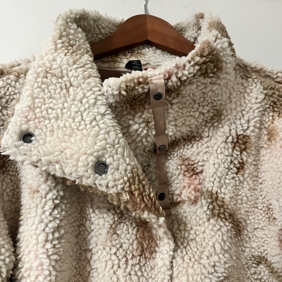 Performance faux fur coat oversized - Picture 11 of 13